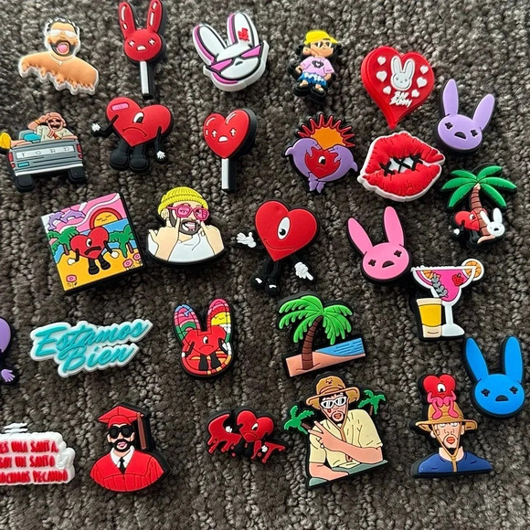 48 BAD BUNNY CROC CHARM SET - Picture 2 of 4